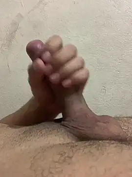 Snapshot of rodrig3105 chatting on March 19, 2025, 10:42 pm rodrig3105 online show from March 19, 2025, 10:42 pm