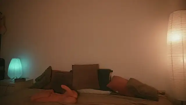 kris69kiss online show from October 4, 2025, 2:26 pm