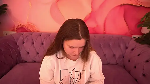 MagicPeachh  online show from November 28, 2025, 7:22 am