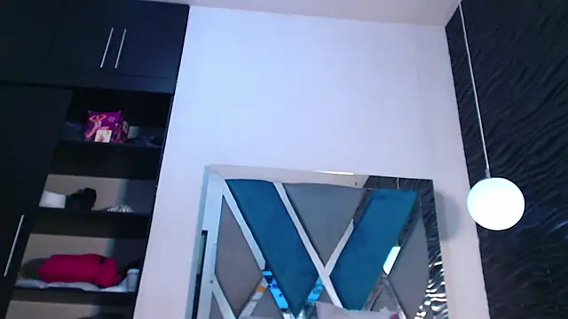 Victoria Coleman online show from September 10, 2025, 11:54 am