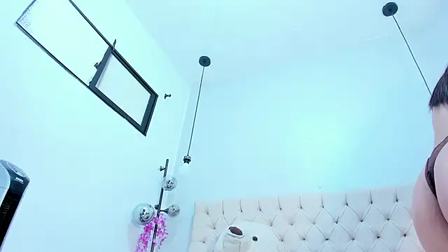 Victoria Coleman online show from December 19, 2025, 7:43 pm