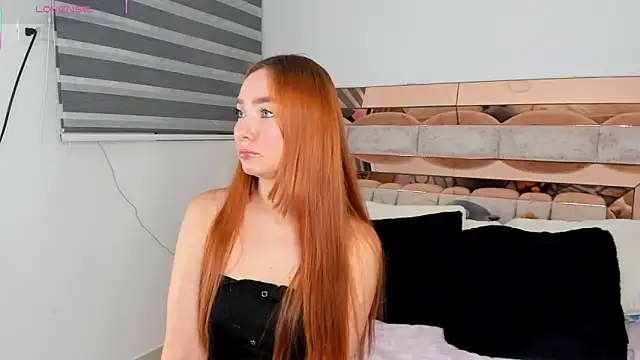 Snapshot of CamiiLovers chatting on October 23, 2025, 1:27 am CamiiLovers online show from October 23, 2025, 1:27 am