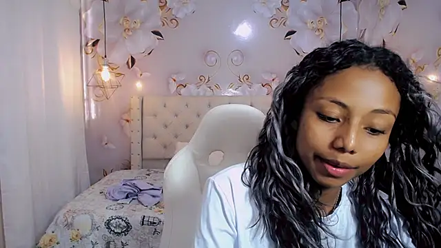 Snapshot of jasmin_brunette_ chatting on February 13, 2025, 3:03 pm jasmin brunette online show from February 13, 2025, 3:03 pm