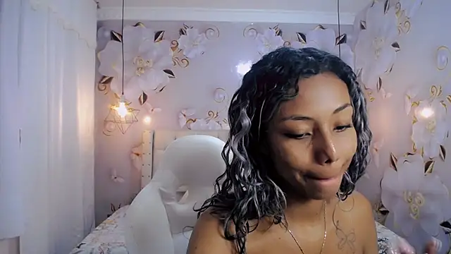 Snapshot of jasmin_brunette_ chatting on February 14, 2025, 11:53 am jasmin brunette online show from February 14, 2025, 11:53 am