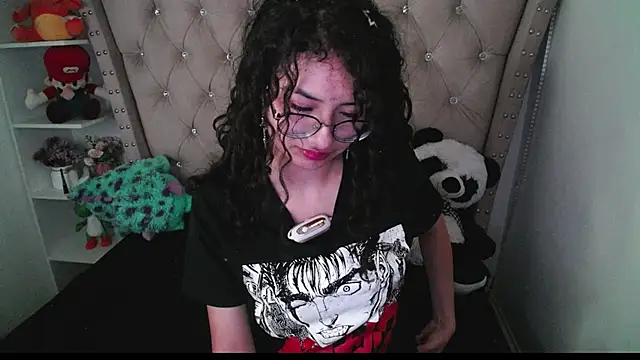 CherieCurl online show from September 26, 2025, 1:31 am