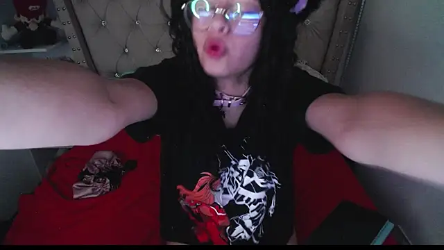 CherieCurl online show from November 14, 2025, 12:48 pm