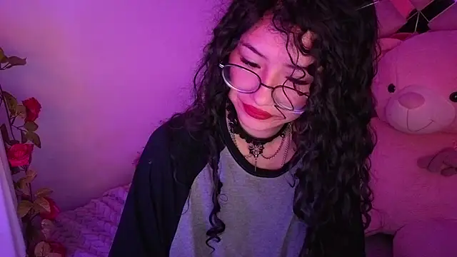 Snapshot of CherieCurl chatting on July 12, 2026, 2:52 pm CherieCurl online show from July 12, 2026, 2:52 pm