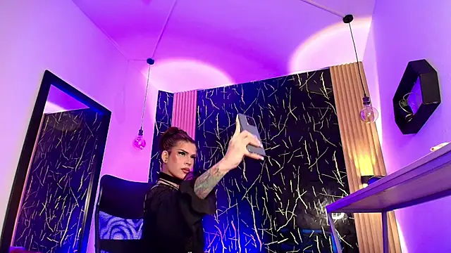 Snapshot of Bella_salvatore chatting on February 6, 2026, 9:07 pm Bella salvatore online show from February 6, 2026, 9:07 pm