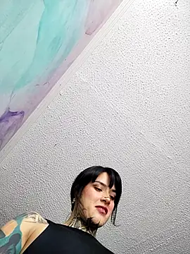 taaylor33 online show from October 29, 2025, 5:14 pm