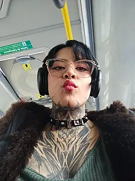 taaylor33 online show from March 10, 2026, 4:45 pm