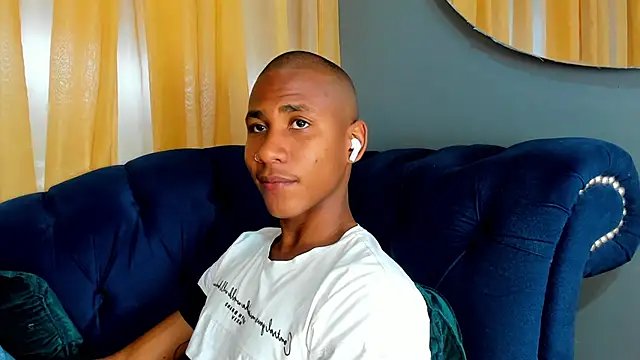 Snapshot of Ethan_Fox11 chatting on March 7, 2025, 1:51 pm Ethan Fox11 online show from March 7, 2025, 1:51 pm