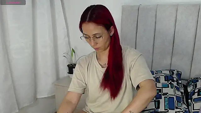 anny roberts online show from October 7, 2025, 3:36 am