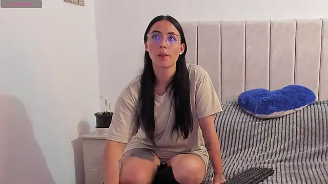 Snapshot of anny_roberts chatting on February 4, 2026, 10:58 pm anny roberts online show from February 4, 2026, 10:58 pm