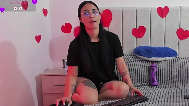 Snapshot of anny_roberts chatting on February 13, 2026, 11:01 pm anny roberts online show from February 13, 2026, 11:01 pm