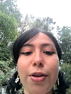 Snapshot of GerallFoxxx chatting on October 25, 2025, 1:29 pm GerallFoxxx online show from October 25, 2025, 1:29 pm