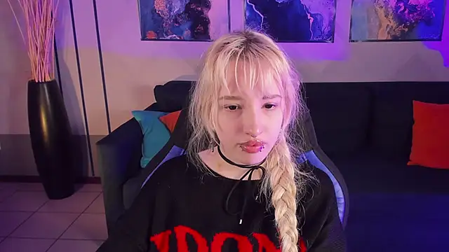 AmayaSakura online show from December 27, 2024, 6:20 pm