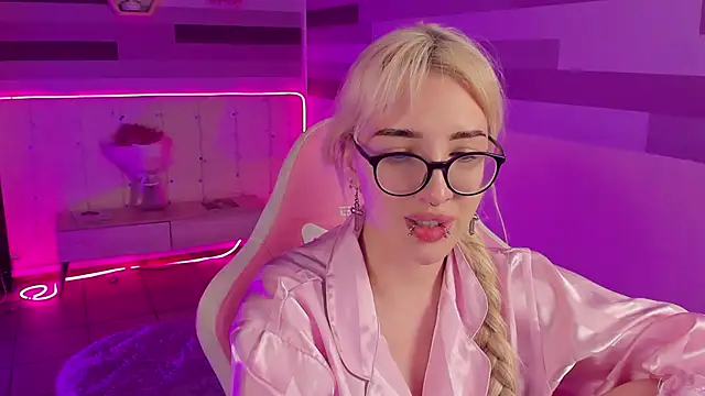 AmayaSakura online show from December 28, 2024, 6:50 pm