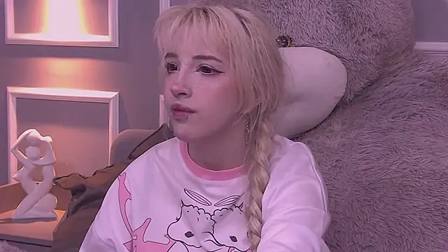 AmayaSakura online show from January 5, 2025, 6:35 pm