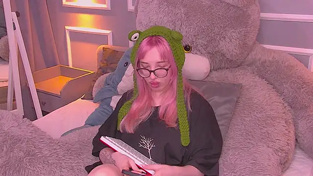 AmayaSakura online show from January 23, 2025, 9:50 pm