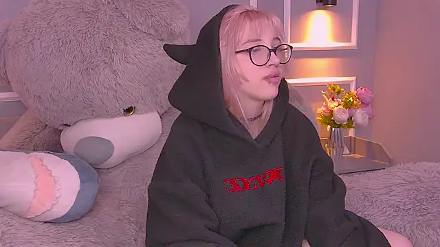 AmayaSakura online show from February 1, 2025, 9:40 pm