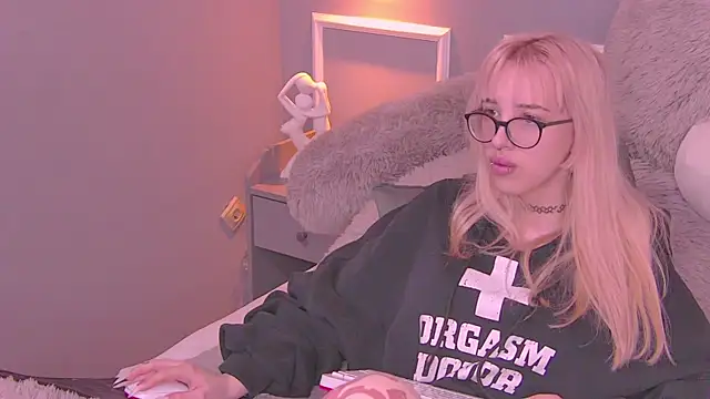 AmayaSakura online show from February 7, 2025, 12:53 am