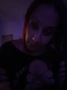 Snapshot of DeeLight124 chatting on November 25, 2025, 6:57 am DeeLight124 online show from November 25, 2025, 6:57 am