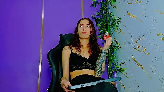 Snapshot of scarlet-jonesx chatting on September 28, 2025, 12:16 am scarlet-jonesx online show from September 28, 2025, 12:16 am