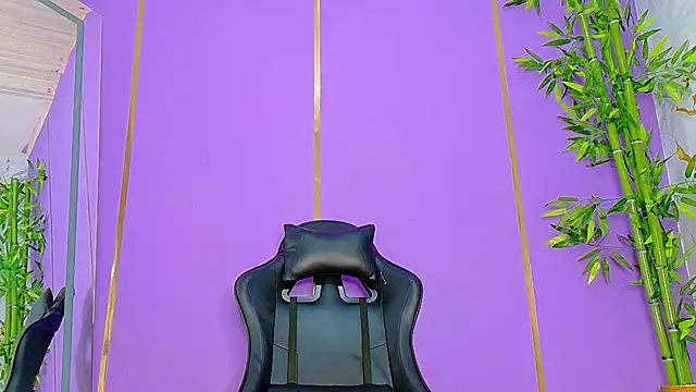 Snapshot of scarlet-jonesx chatting on October 25, 2025, 12:18 am scarlet-jonesx online show from October 25, 2025, 12:18 am