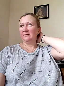 blondyaguar online show from December 21, 2024, 8:39 am