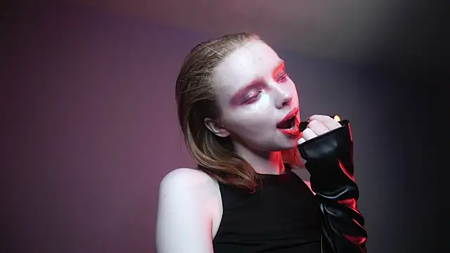 ginger hugs online show from January 11, 2025, 1:06 am