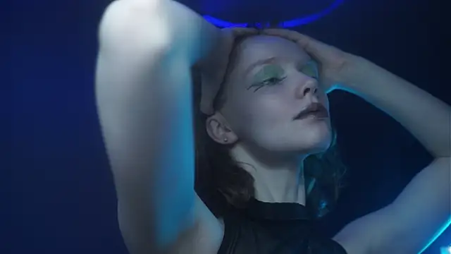 ginger hugs online show from October 15, 2025, 10:10 pm