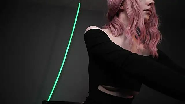 ginger hugs online show from March 11, 2026, 10:05 pm