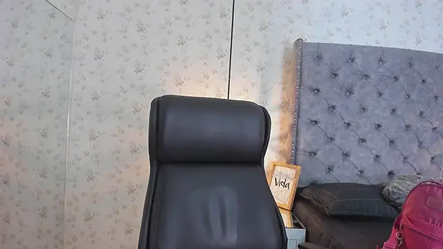 MissSussy online show from April 21, 2026, 12:11 pm