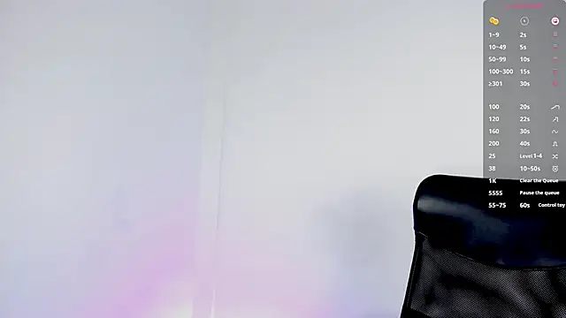 sophie alice  online show from February 13, 2025, 2:20 pm