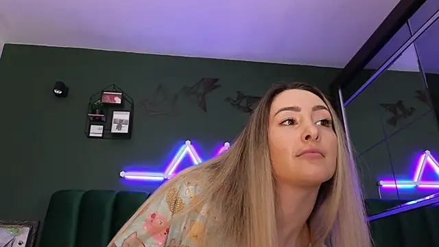 kimmie meow online show from January 31, 2025, 7:18 pm