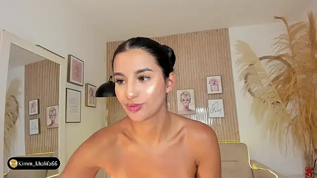 Snapshot of Kimm_khalifa chatting on February 2, 2025, 8:08 pm Kimm khalifa online show from February 2, 2025, 8:08 pm