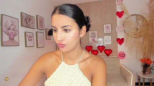 Snapshot of Kimm_khalifa chatting on February 14, 2025, 9:10 pm Kimm khalifa online show from February 14, 2025, 9:10 pm