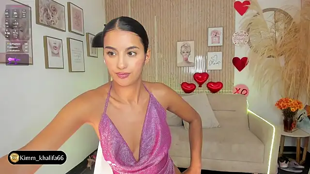 Snapshot of Kimm_khalifa chatting on February 22, 2025, 12:38 am Kimm khalifa online show from February 22, 2025, 12:38 am