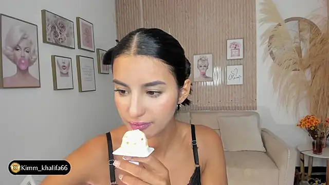 Snapshot of Kimm_khalifa chatting on February 27, 2025, 6:53 pm Kimm khalifa online show from February 27, 2025, 6:53 pm