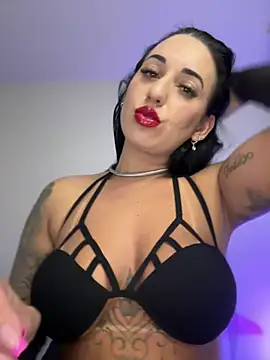 Snapshot of TigrezaSC chatting on March 20, 2025, 3:34 am TigrezaSC online show from March 20, 2025, 3:34 am