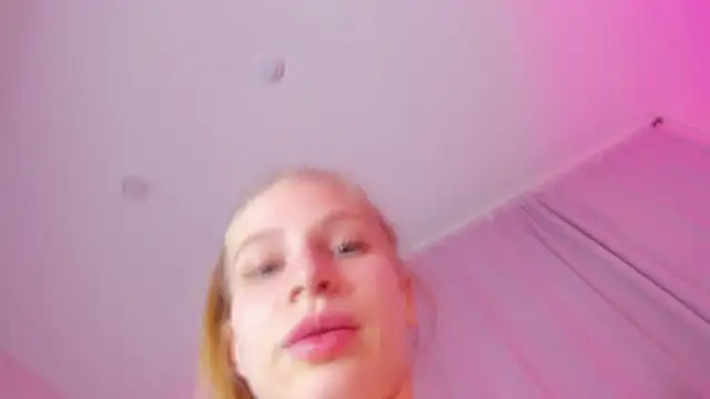 Elis Fox online show from March 4, 2025, 3:59 pm