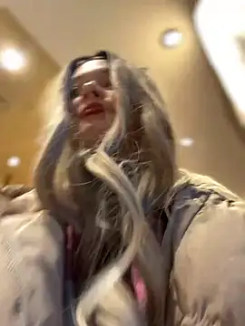 Snapshot of Times__Square chatting on December 28, 2024, 3:48 pm Times Square online show from December 28, 2024, 3:48 pm