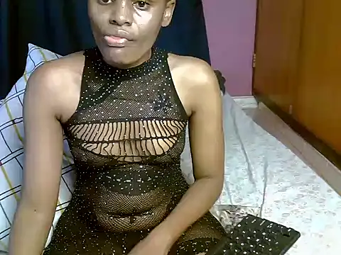 Queen petite  online show from April 6, 2026, 4:46 am