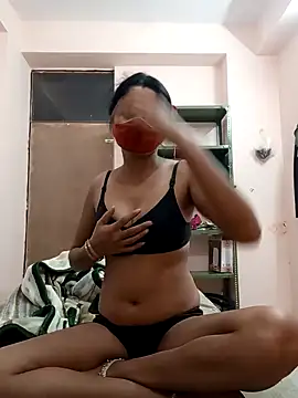 Snapshot of Young_couple143 chatting on January 11, 2025, 3:31 pm Young couple143 online show from January 11, 2025, 3:31 pm