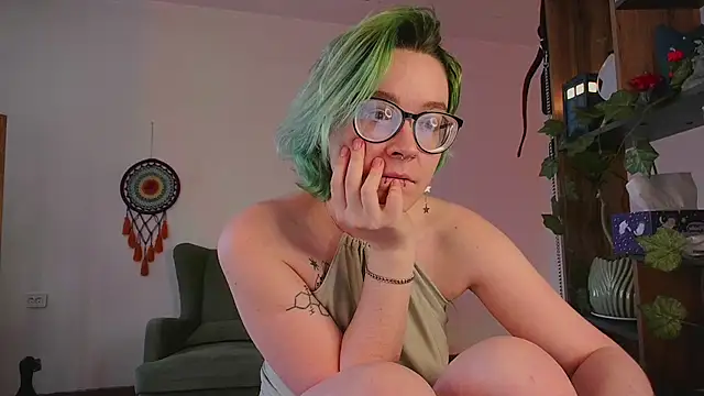 alisahug online show from February 1, 2025, 11:21 am