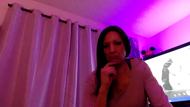 kendra g33 online show from December 21, 2024, 9:33 am