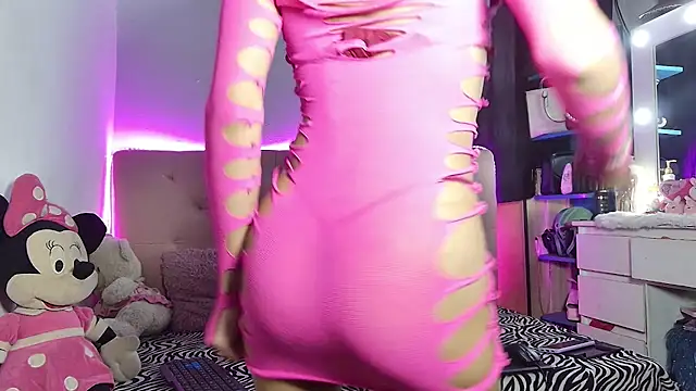 Snapshot of Isis_brown7 chatting on December 14, 2025, 9:58 am Isis brown7 online show from December 14, 2025, 9:58 am