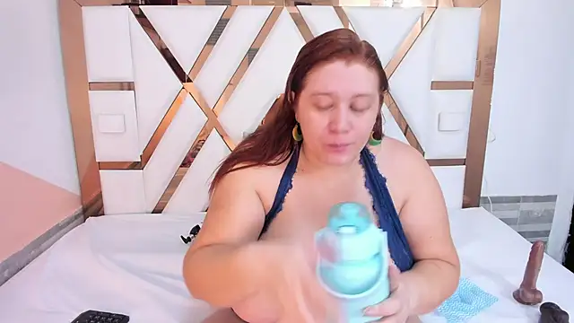 Camila Fajardo online show from October 10, 2025, 1:37 am