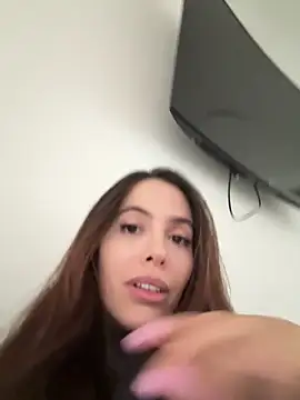 Snapshot of Amber_Rush_ chatting on October 15, 2025, 8:09 pm Amber Rush online show from October 15, 2025, 8:09 pm