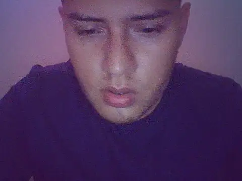 Snapshot of Malandralle chatting on December 1, 2025, 5:45 am Malandralle online show from December 1, 2025, 5:45 am